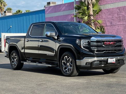 Used 2026 GMC Sierra 1500 SLT w/ SLT Premium Plus Package AWD/4WD image 2