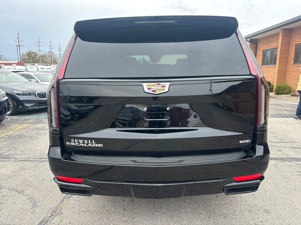 Used 2023 Cadillac Escalade Sport w/ Touring Package RWD image 7