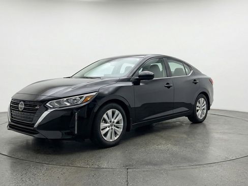 Used 2025 Nissan Sentra S image 3