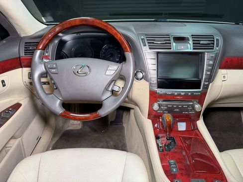 Used 2011 Lexus LS 460 image 28