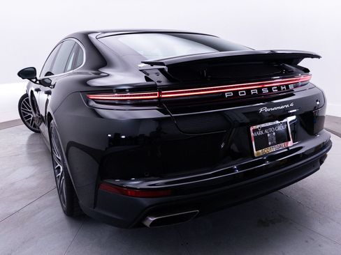 Used 2024 Porsche Panamera 4 w/ Premium Package AWD/4WD image 17