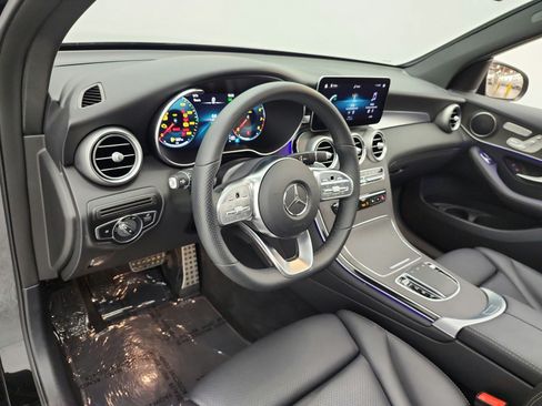 Used 2022 Mercedes-Benz GLC 300 image 9