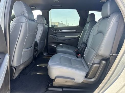 Used 2024 Buick Enclave Premium image 14