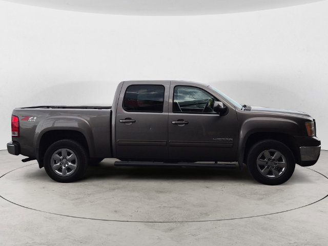 Used 2013 GMC Sierra 1500 SLT w/ SLT Convenience Package AWD/4WD image 4