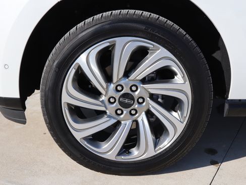 Used 2024 Lincoln Navigator L Black Label AWD/4WD image 37
