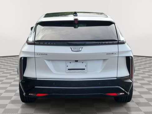 Used 2024 Cadillac Lyriq Luxury AWD/4WD image 5