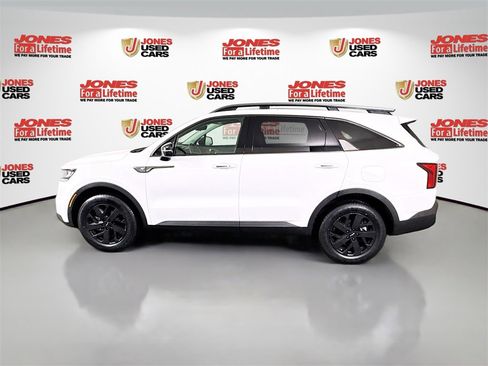 Used 2023 Kia Sorento S w/ Panoramic Sunroof Package image 17