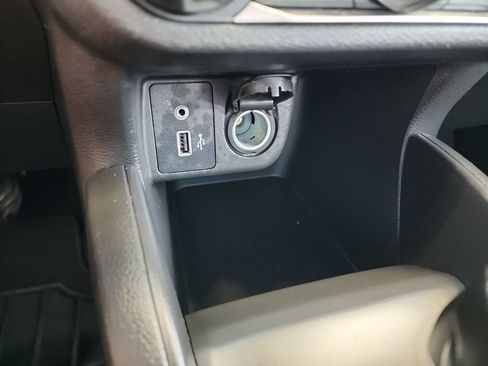 Used 2022 Nissan Versa S FWD image 30