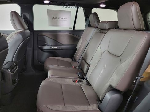 New 2026 Lexus TX 350 AWD image 17