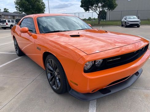 Used 2014 Dodge Challenger SRT8 Core RWD image 1