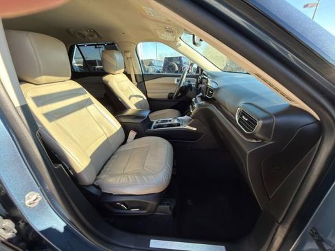 Used 2020 Ford Explorer Limited w/ Hybrid Equipment Group 310A image 10