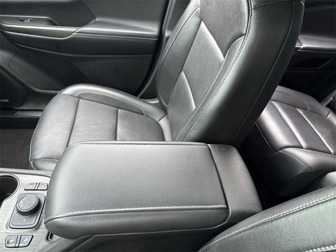 Used 2023 GMC Acadia SLT image 18