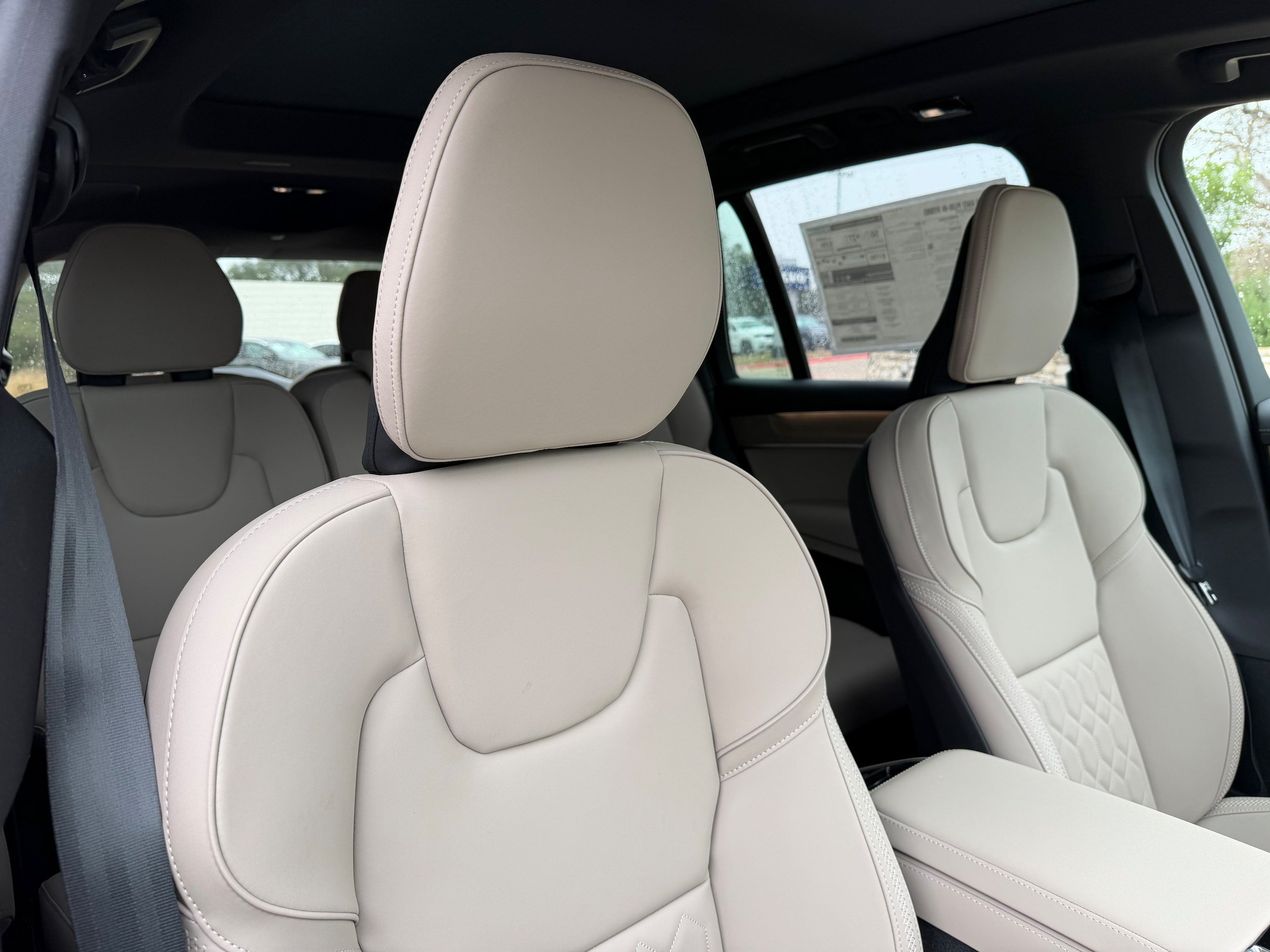 New 2026 Volvo XC90 T8 Plus w/ Protection Package Premier AWD/4WD image 9