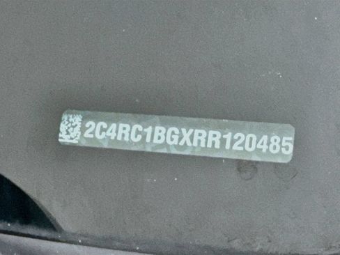 Used 2024 Chrysler Pacifica Touring-L FWD image 32
