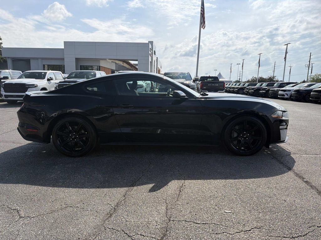 Used 2020 Ford Mustang GT w/ Black Accent Package RWD image 4