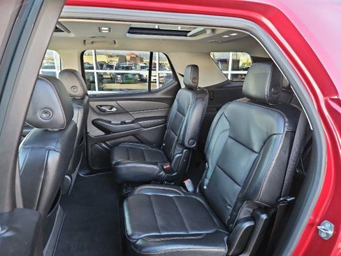 Used 2018 Chevrolet Traverse LT image 26