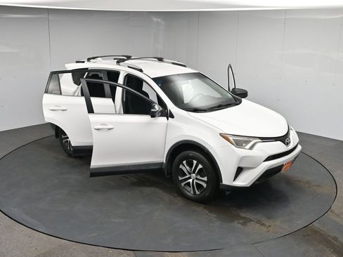 Used 2016 Toyota RAV4 LE image 51