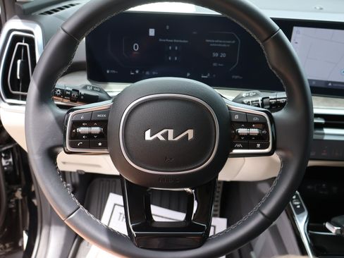 Used 2024 Kia Sorento SX AWD/4WD image 27