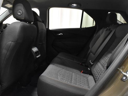 Used 2024 Chevrolet Equinox LT w/ LPO, Floor Liner Package FWD image 7