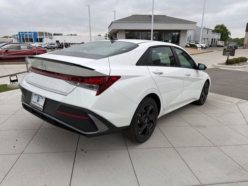 New 2026 Hyundai Elantra Sport FWD image 5
