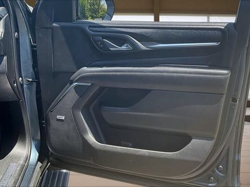 Used 2021 GMC Yukon Denali w/ Denali Premium Package AWD/4WD image 24