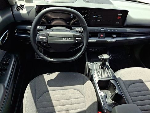 Used 2025 Kia K4 EX FWD image 11