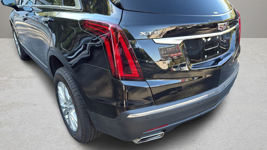 Certified 2025 Cadillac XT5 Luxury FWD image 12
