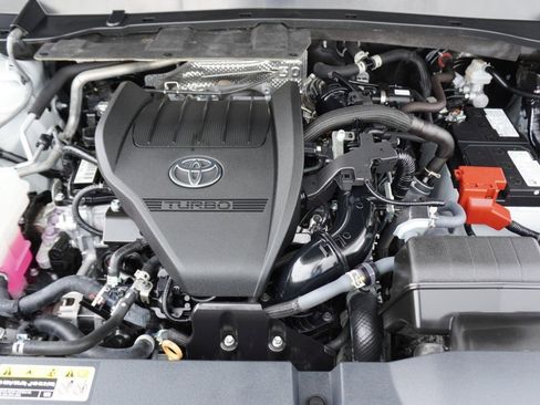 Used 2024 Toyota Grand Highlander Limited image 33