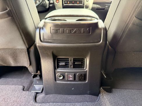 Used 2019 Nissan Titan SV w/ SV Convenience Package RWD image 33