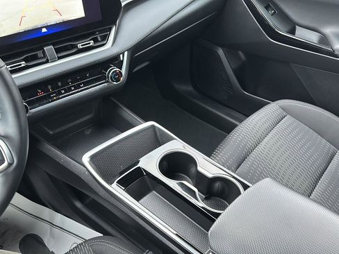 Used 2025 Chevrolet Equinox LT image 34