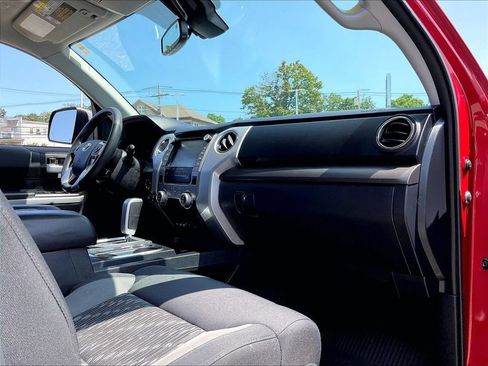 Used 2020 Toyota Tundra SR5 w/ TRD Off-Road Package AWD/4WD image 14