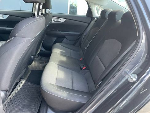Used 2024 Kia Forte LXS w/ LXS Technology Package FWD image 16