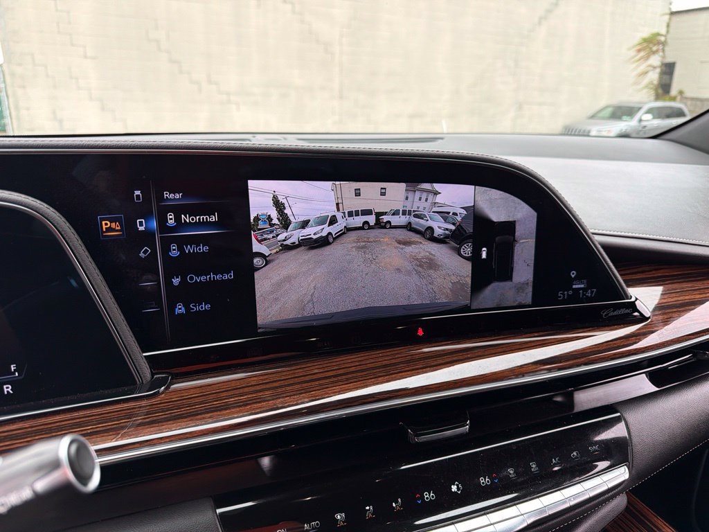 Used 2023 Cadillac Escalade Luxury AWD/4WD image 44