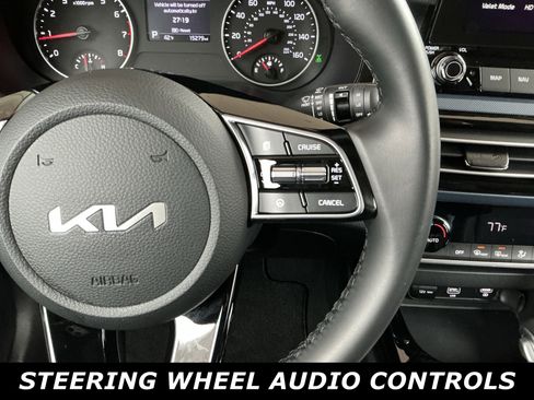 Used 2023 Kia Seltos S w/ Navigation Package image 13