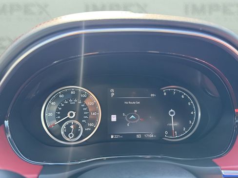 Used 2025 Genesis GV70 3.5T Sport w/ Sport Advanced Package image 28