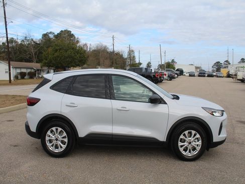 Used 2025 Ford Escape Active w/ Tech Pack #1 image 9