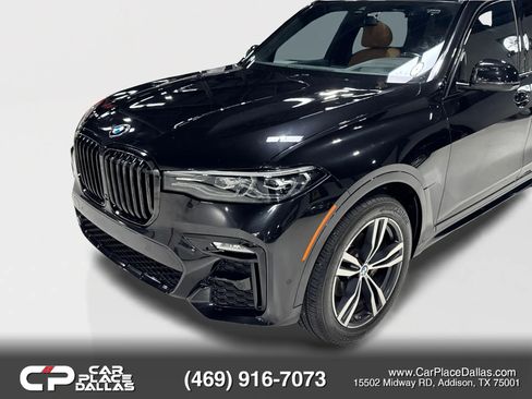 Used 2022 BMW X7 xDrive40i w/ M Sport Package AWD/4WD image 3