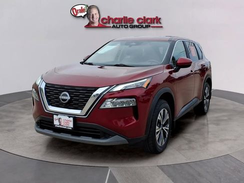 Used 2023 Nissan Rogue SV FWD image 1