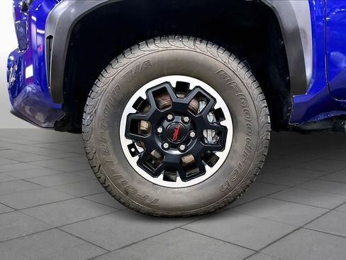 Certified 2025 Toyota Tacoma TRD Off-Road w/ TRD Off Road Upgrade Package image 10