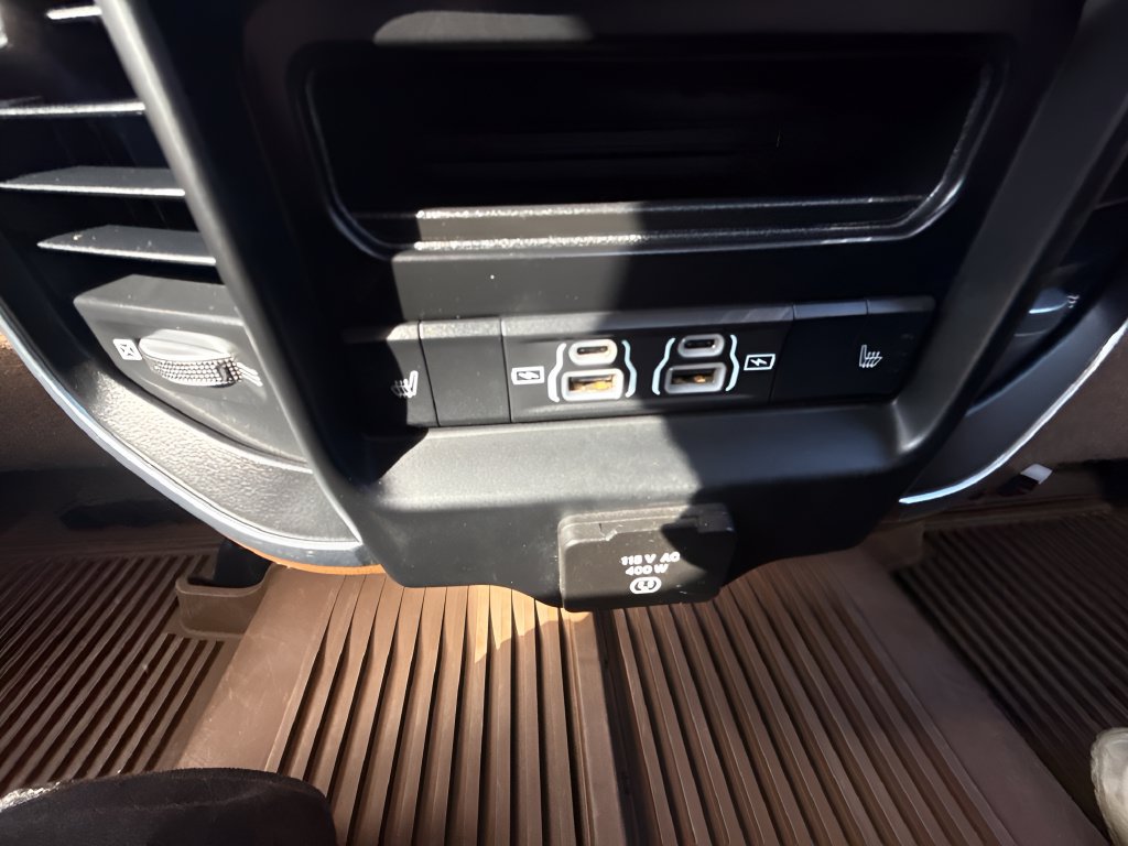 Used 2021 RAM 2500 Laramie AWD/4WD image 11