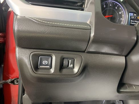 Used 2017 GMC Acadia SLT image 17