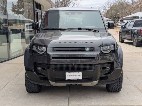 Used 2024 Land Rover Defender 110 X-Dynamic SE image 6
