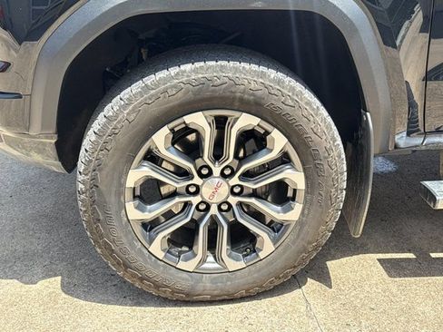 Used 2026 GMC Canyon Denali AWD/4WD image 15