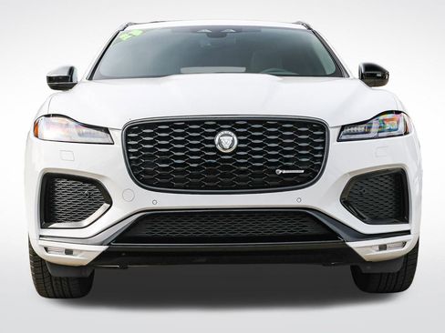 Used 2025 Jaguar F-PACE R-Dynamic S image 2