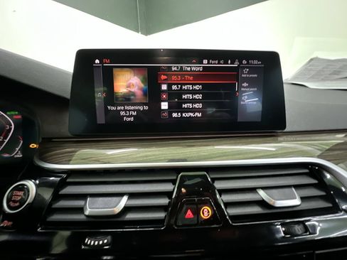 Used 2020 BMW 530i w/ Convenience Package RWD image 21