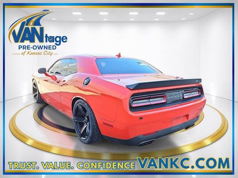 Used 2017 Dodge Challenger SRT Hellcat image 9