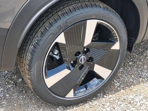 New 2025 Nissan Kicks SR image 5