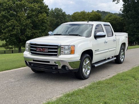 Used 2013 GMC Sierra 1500 SLT w/ SLT White Diamond Edition AWD/4WD image 5