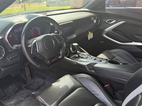 Used 2019 Chevrolet Camaro SS RWD image 22