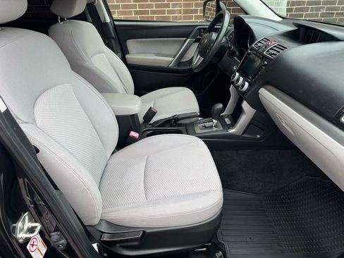 Used 2017 Subaru Forester 2.5i Premium w/ All-Weather Package image 12